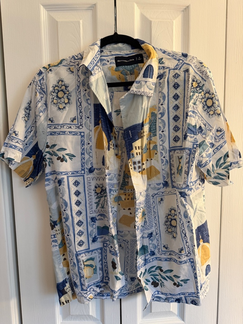 ABERCROMBIE & FITCH Button Down (S)